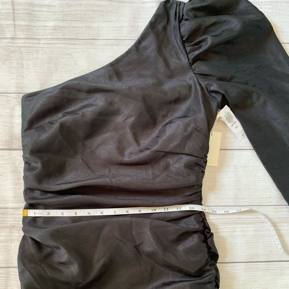 NWT Aritzia Wilfred Rhapsody Black One Long Sleeve Ruched Mini Dress in Size 8 - Picture 6 of 9